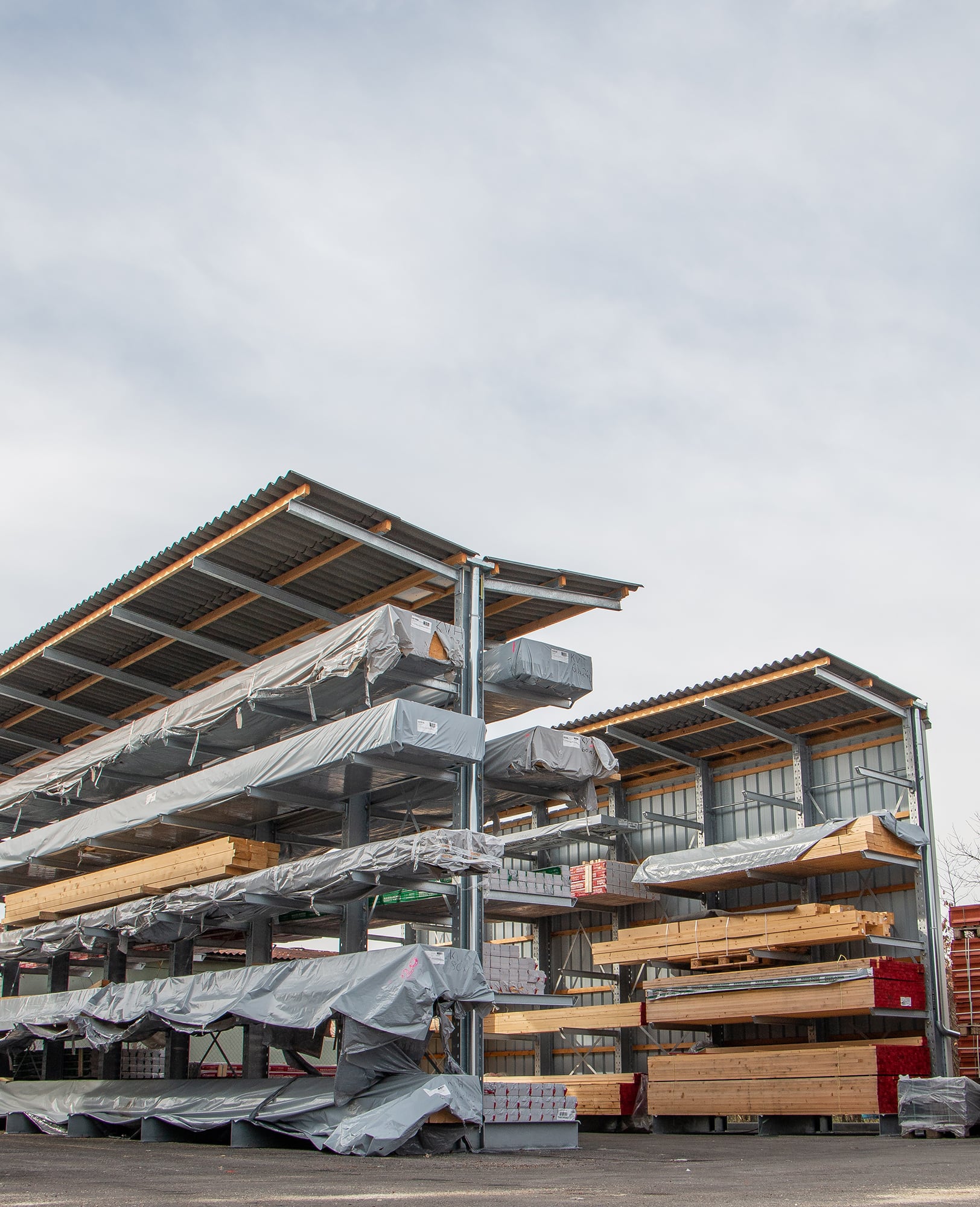 cantilever racking with roof
